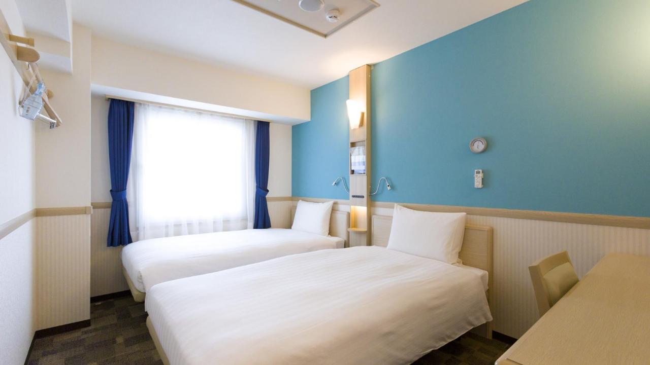 Toyoko Inn Shiki Eki Higashi Guchi Exteriör bild